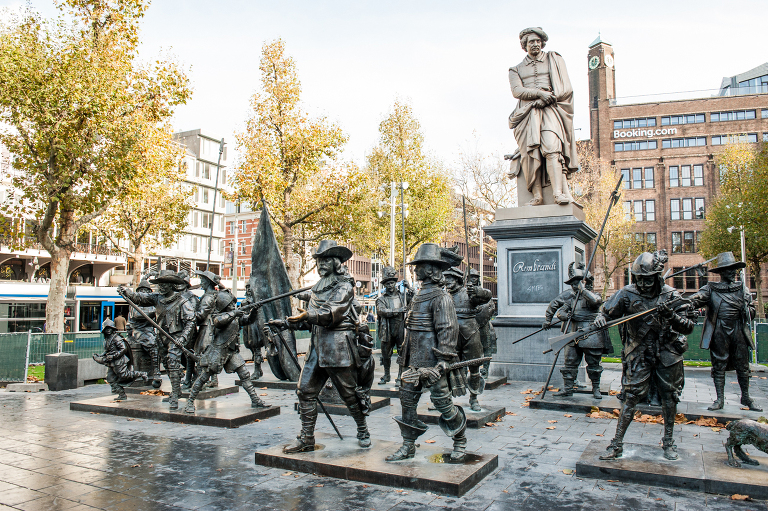 Statues in Amsterdam || « Vine and the Olive »