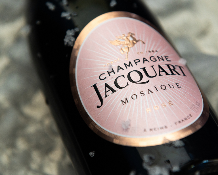 Jacquart rosé Champagne on ice