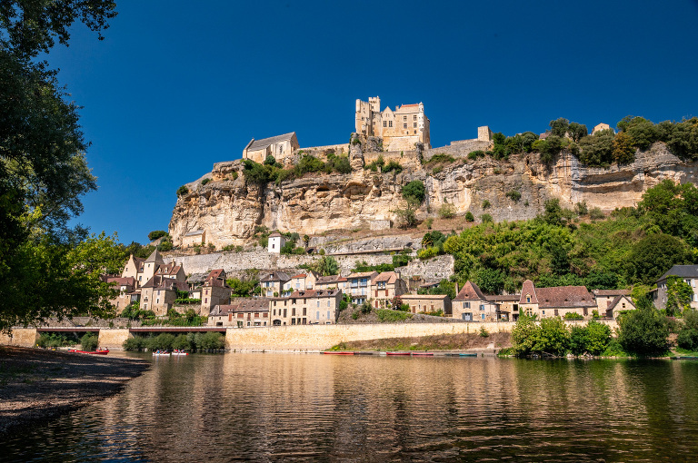 A view of Beynac et Cazenac from the the Dordogne River